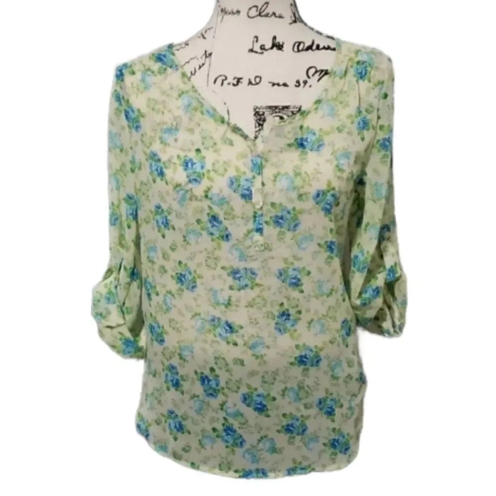 Spring floral blouse  - Picture 1 of 3